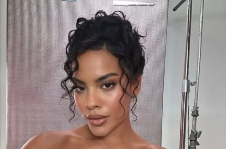 Bella Campos -