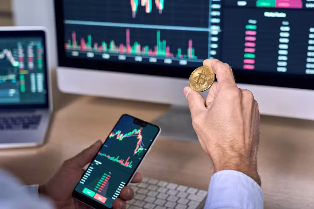 Bitcoin, criptomoedas, investimento