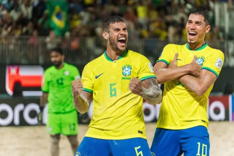 Brendo e Lucão comemoram gol do Brasil