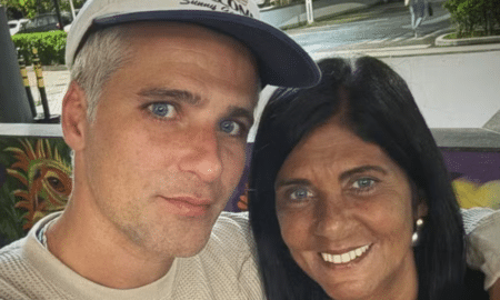Bruno Gagliasso posa com a mãe