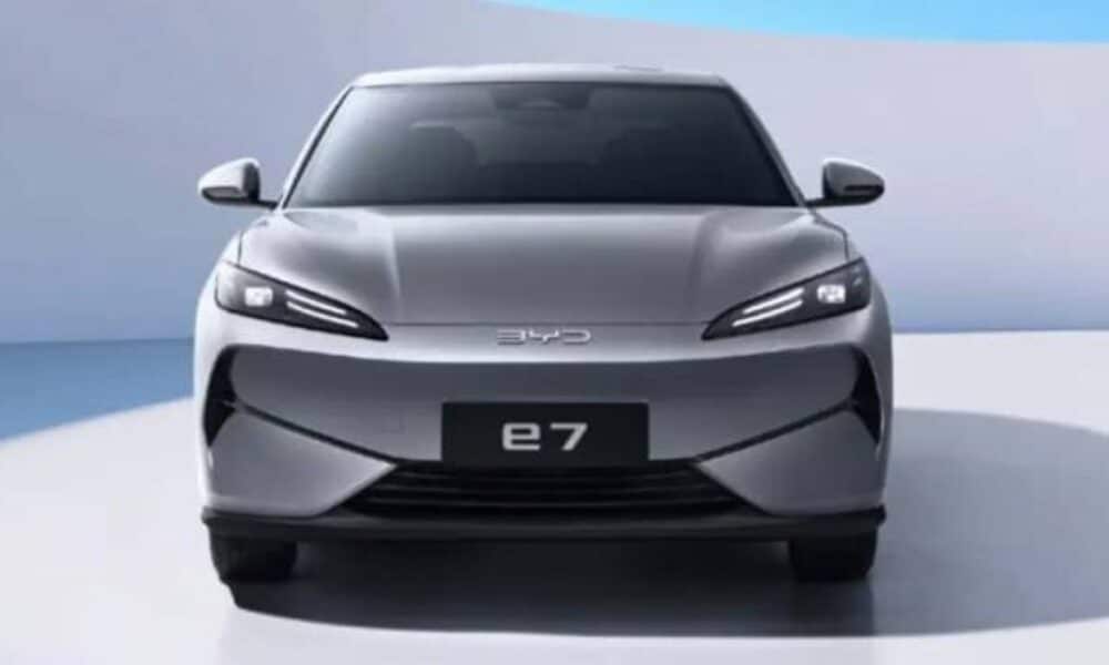 New BYD e7 electric sedan hits stores for $14,000 aimed at fleets