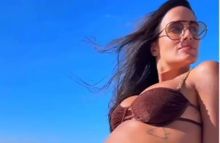 Carol Peixinho -