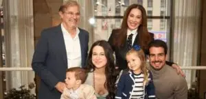 Formatura de Sophia Raia emociona Claudia Raia e Edson Celulari em encontro familiar nos EUA