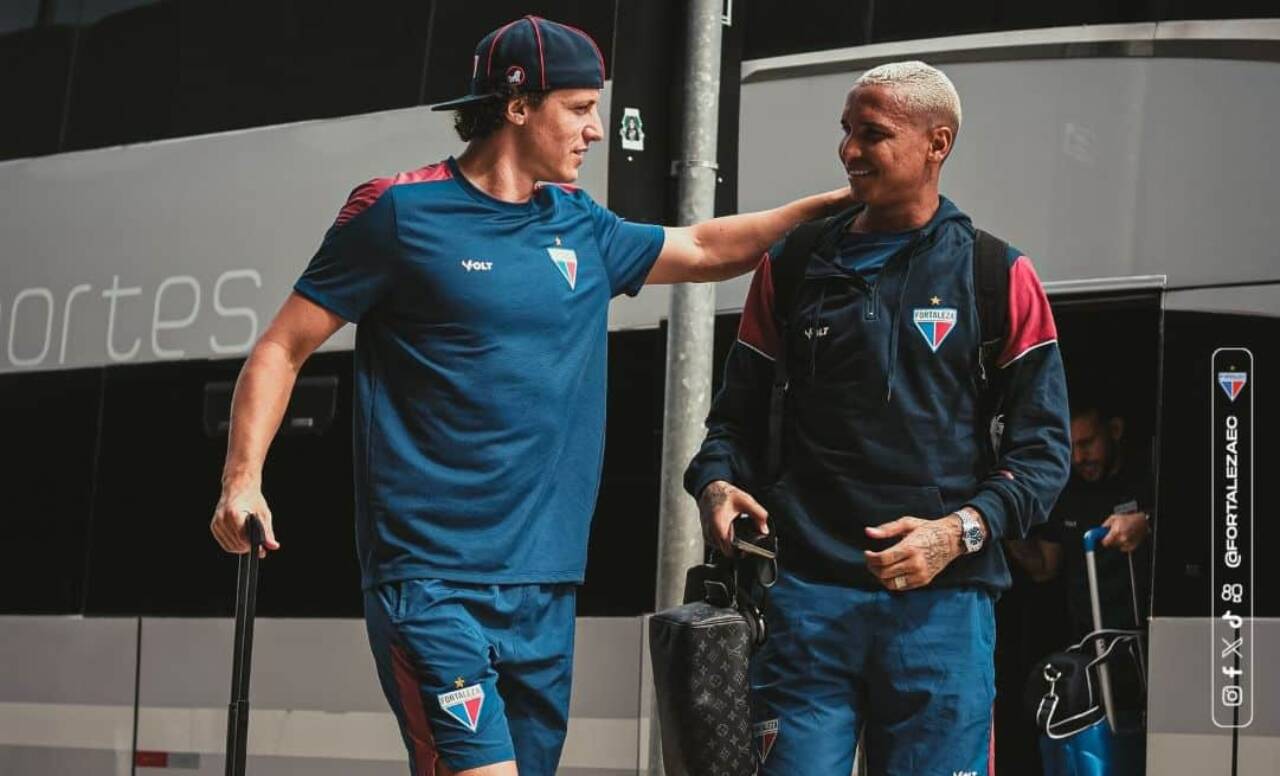 David Luis e Deyverson