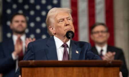 Como fazer autodeportação nos EUA: ganhe R$ 5,6 mil e evite prisão com nova política de Trump