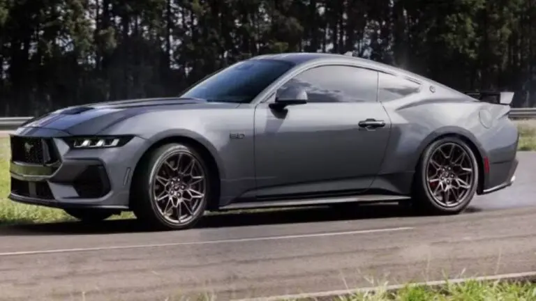Ford Mustang GT Performance Manual
