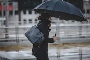 Frente fria traz chuva intensa, queda na temperatura e risco de geada em agosto