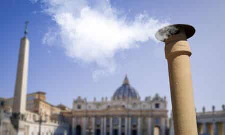 Fumaça branca, Vaticano