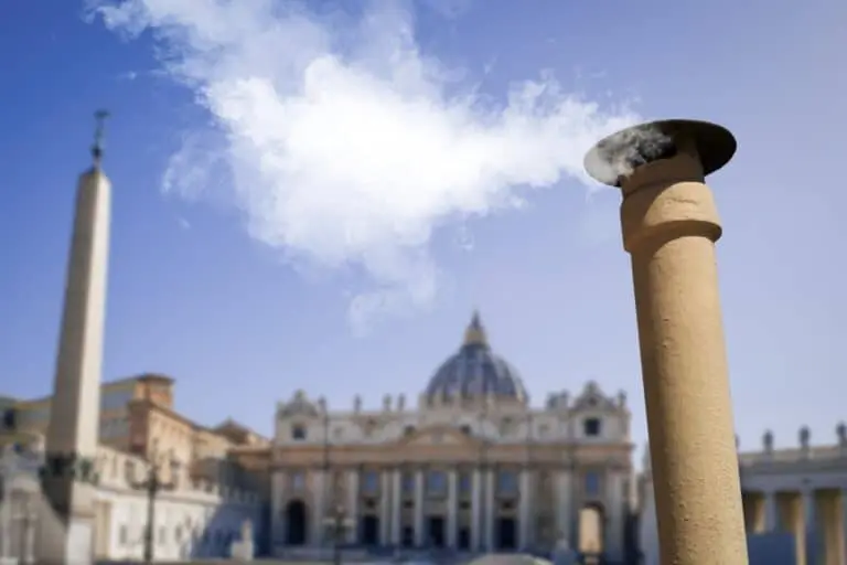 Fumaça branca, Vaticano
