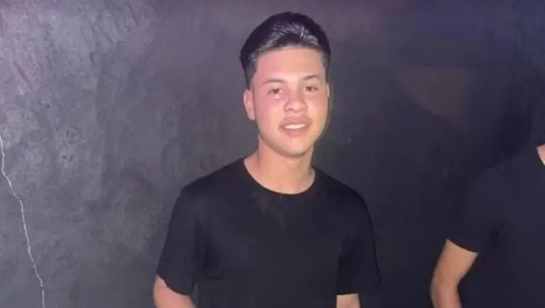 Lucas Teles Santana de 15 anos