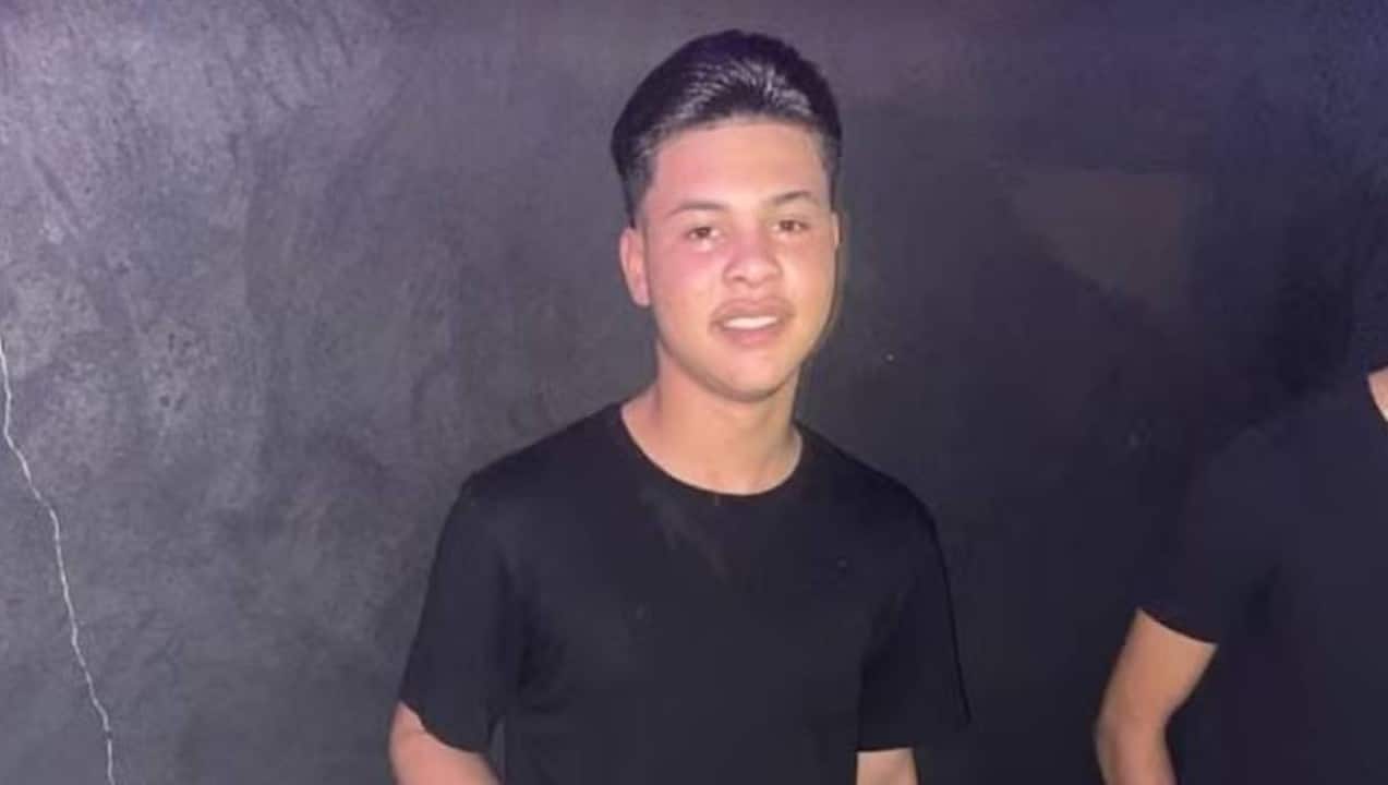 Lucas Teles Santana de 15 anos