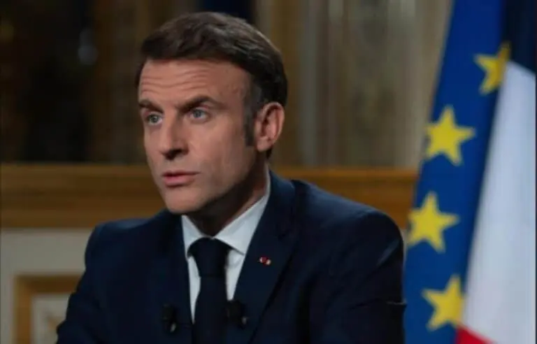 Macron - foto