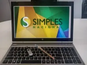 Empresários devem ponderar a adesão ao regime híbrido de IBS e CBS no Simples Nacional
