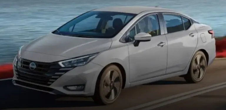 Nissan Versa 2025
