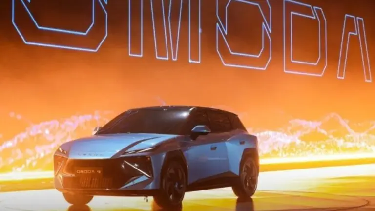 Omoda 3