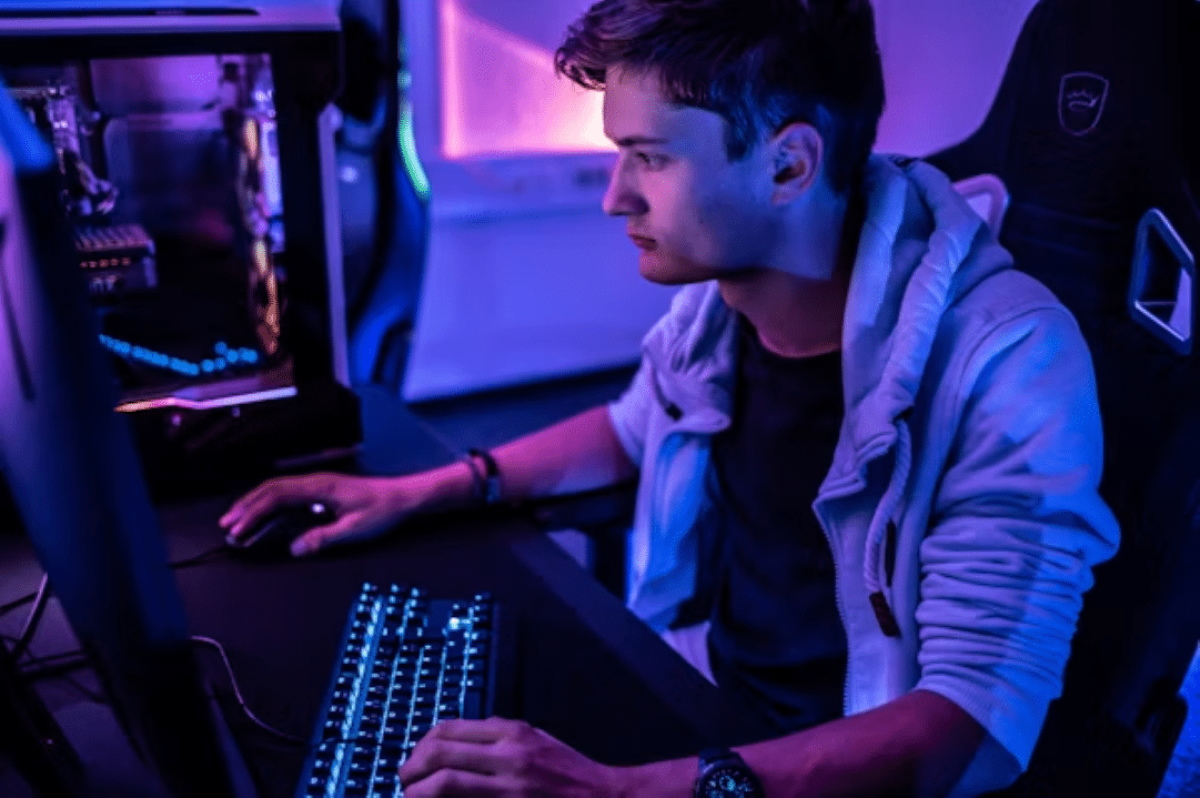 PC Gamer garoto jogando