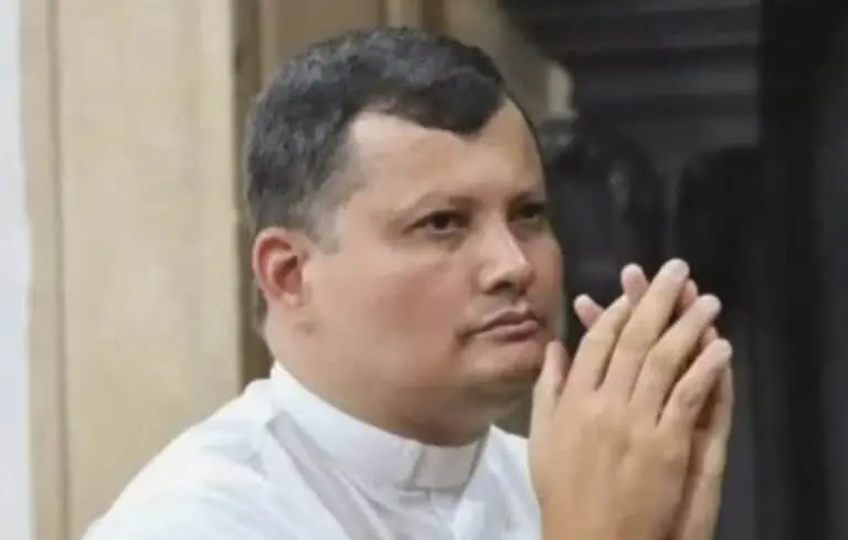 Padre José Adeilton da Silva