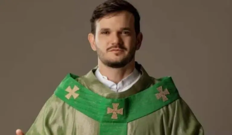 Padre Patrick Fernandes