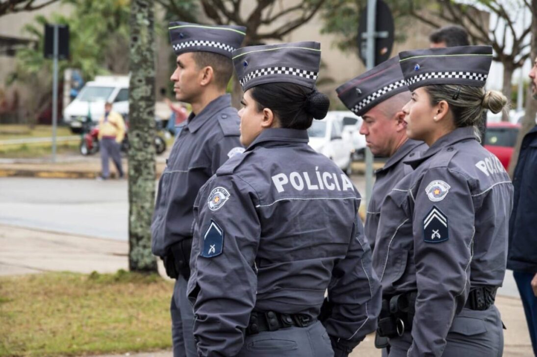 Policia Feminina