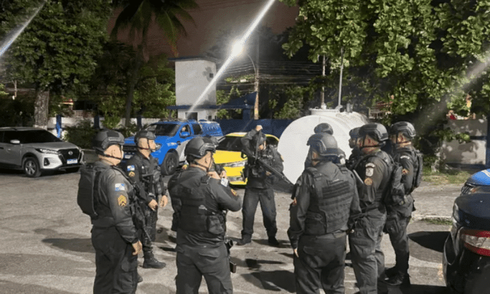 Granada não detonada gera pânico no Morro do Fubá após confronto entre facções no Rio