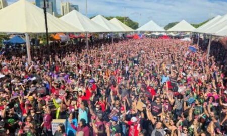 Professores do DF aprovam greve