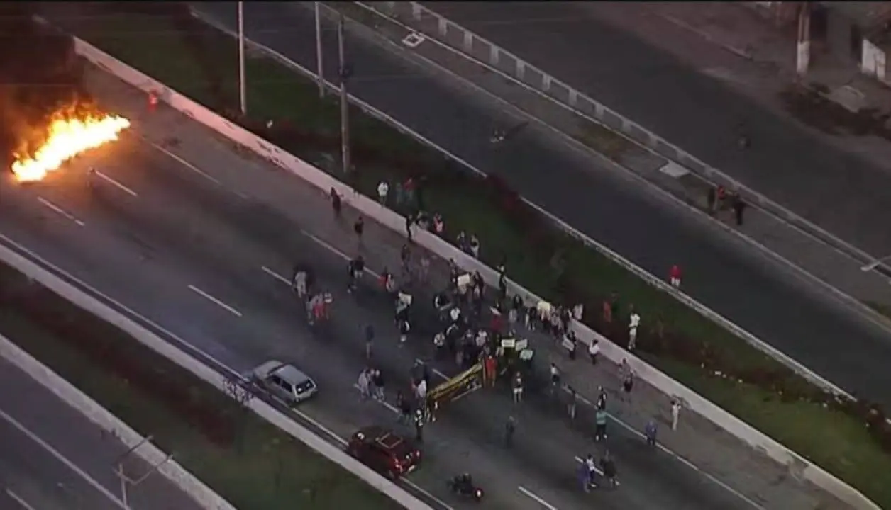 Protesto bloqueia Marginal Pinheiros