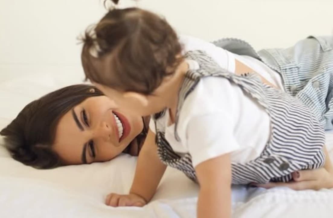 Amanda e Helena filha de Neymar