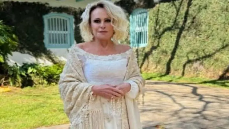 Ana Maria Braga e Fábio Arruda renovam votos em cerimônia junina única