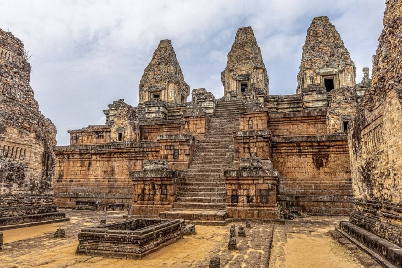 Tailandia impõe bloqueio de turistas em disputa com Camboya, novas restrições afetam viagens na região