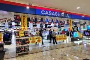 Com prejuízos, Casas Bahia encerra operações de 298 lojas e desliga 1,9 mil colaboradores