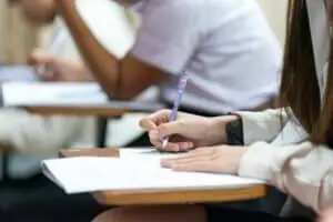 Candidatos iniciam inscrições para Fuvest 2027 com milhares de vagas na USP