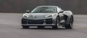General Motors pozastavuje dodávku 3 324 kusů Corvette kvůli selhání softwaru směrových světel