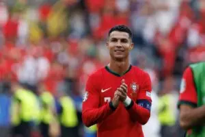 Sábado de futebol ao vivo: veja onde assistir a Cristiano Ronaldo em Portugal x Armênia e a final do Nordeste
