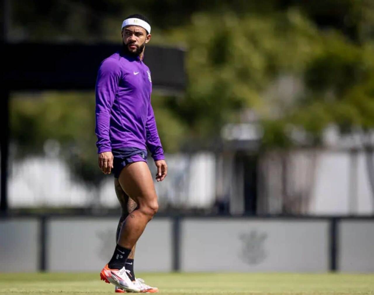 Memphis Depay acelera recuperação e pode voltar ao Corinthians na Copa do Brasil contra o Athletico Paranaense