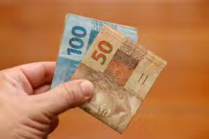 Conselho aprova calendário do PIS/Pasep com repasses de até R$ 1.621 para trabalhadores formais
