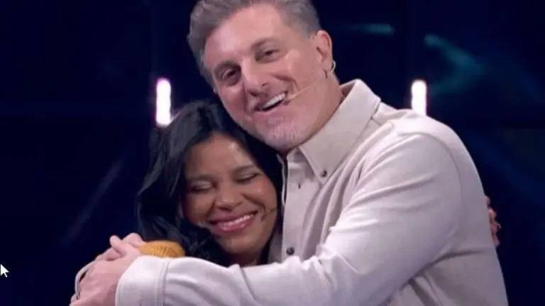 Eliza e Luciano Huck no quadro 'Quem Quer Ser um Milionário'