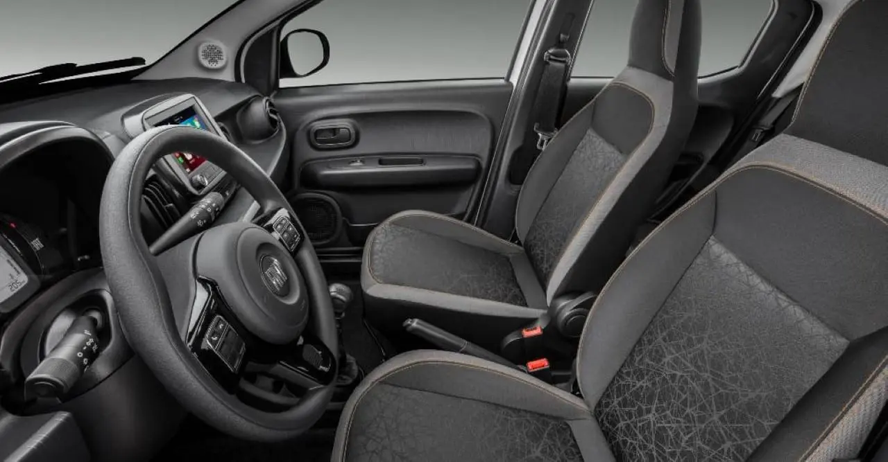 Fiat Mobi interna