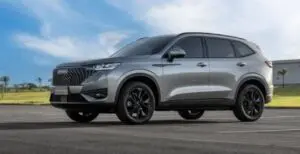GWMはHaval H6の外観を一新し、ハイブリッドエンジンを調整して国内でのリーダーシップを強化