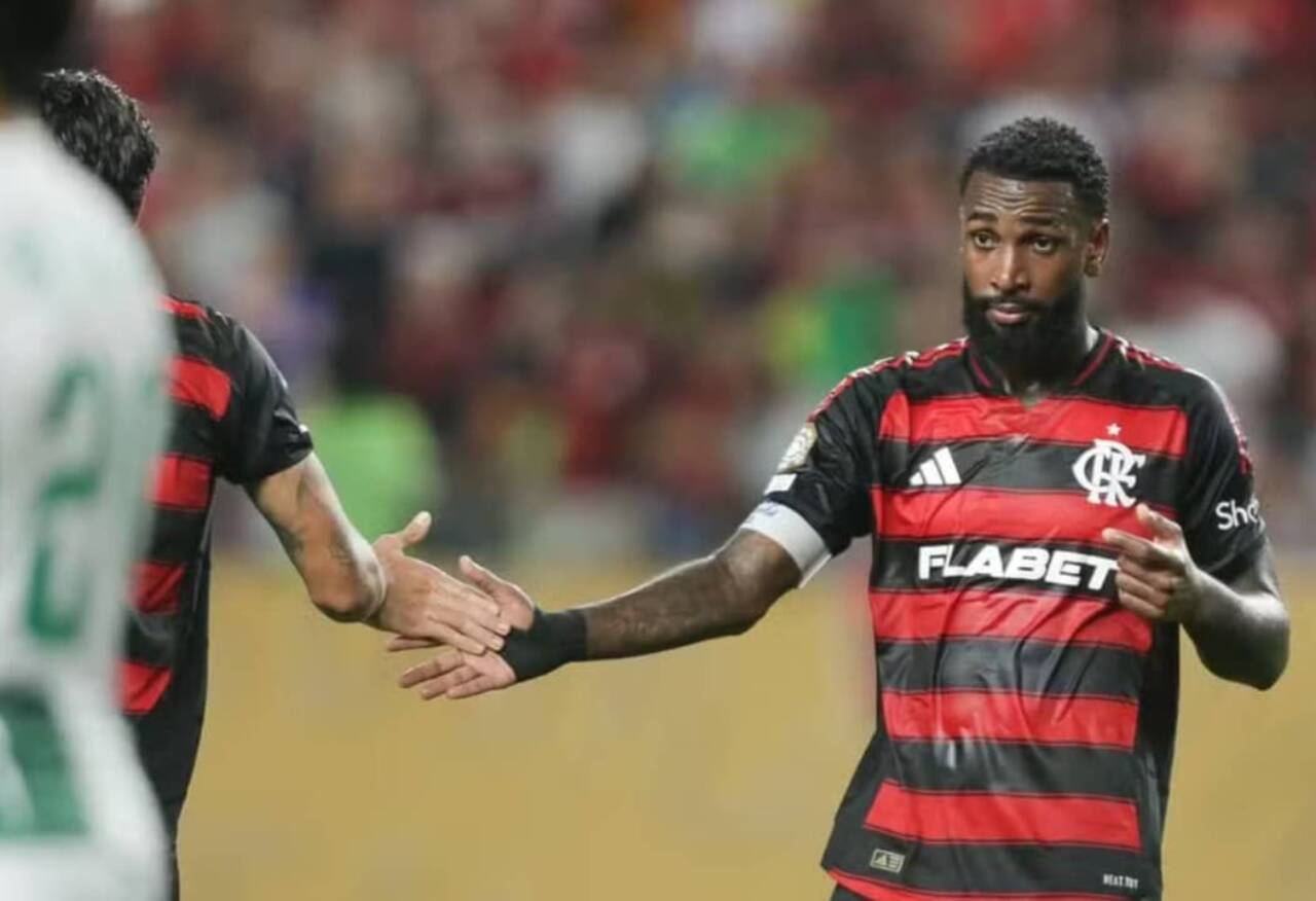 Gerson, do Flamengo, é alvo de disputa entre Al-Nassr, do Cristiano Ronaldo, e Zenit por R$ 160 milhões