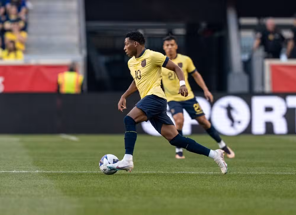 Gonzalo Plata com a Seleção do Equador