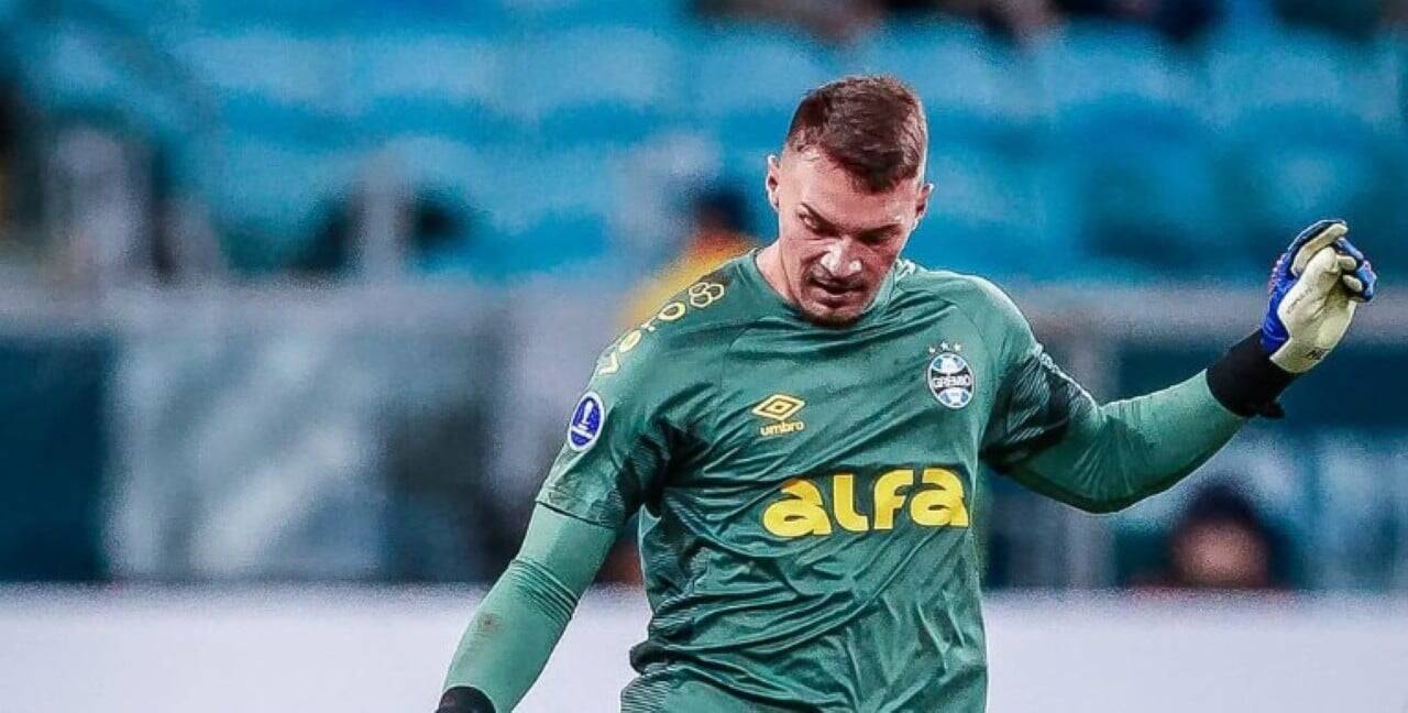 Grêmio planeja reformulação e pode negociar Gabriel Grando na janela de transferências