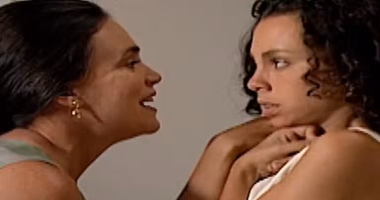Helena e Joyce em História de Amor