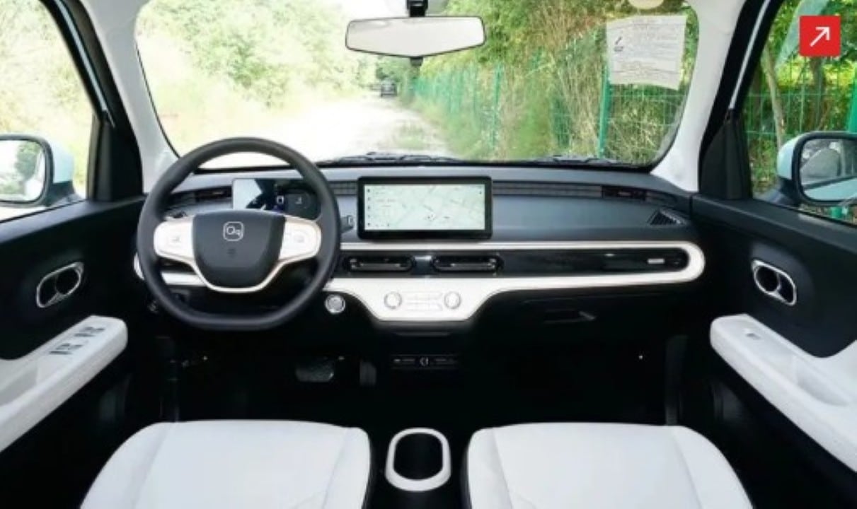 Interior do Chery QQ Domi