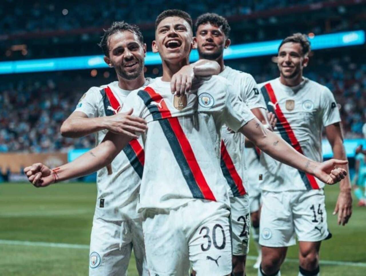 Manchester City goleia Al Ain por 6 a 0 e avança às oitavas do Mundial de Clubes