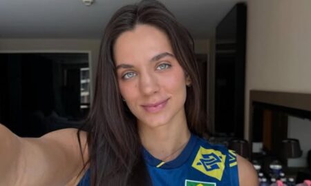 Brasil vence Turquia na VNL 2025, mas Júlia Kudiess preocupa com lesão no joelho