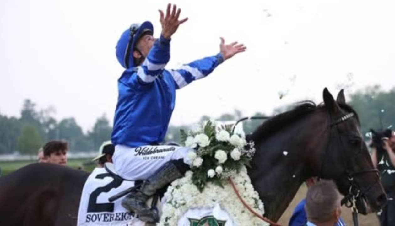 Junior Alvarado and sovereignty horse
