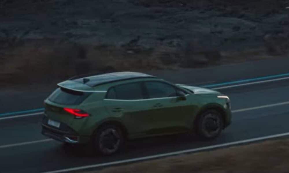 Novo Kia Sportage 2026 roda em testes no Brasil com design renovado e tecnologia MHEV