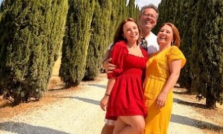 Larrisa Manoela e os pais