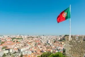 Criança de 12 anos é resgatada em Lisboa após família a prometer em casamento por dívida
