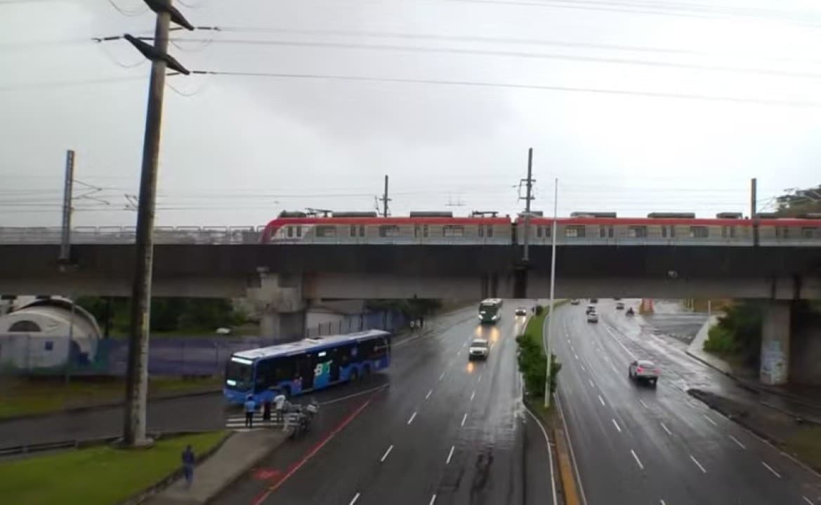 Metrô de Salvador fica parado após falha